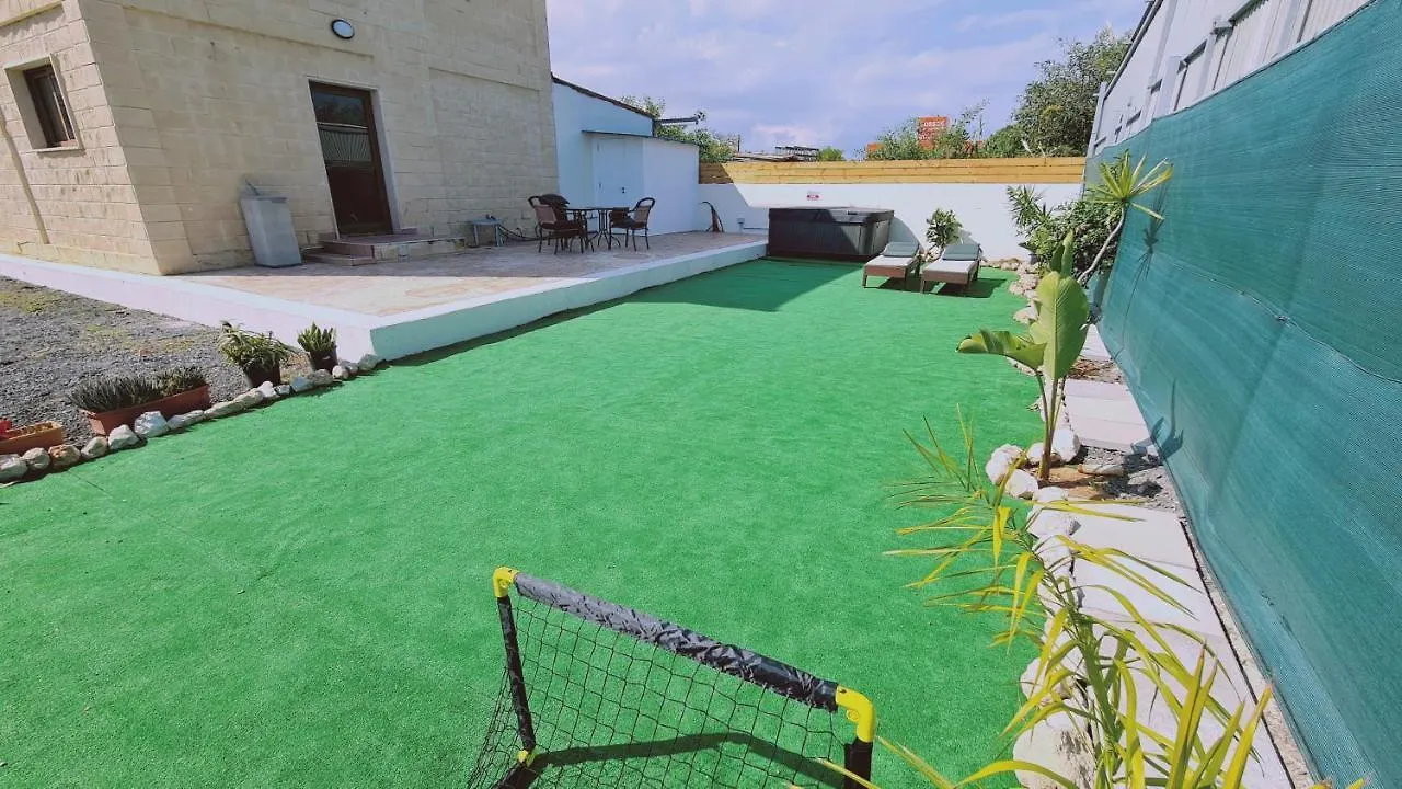 איה נאפה Stay Pernera House איה נאפה